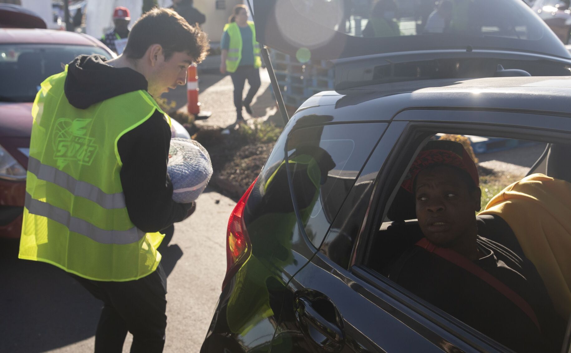 Urban League of Metropolitan St. Louis helps families in need for Thanksgiving